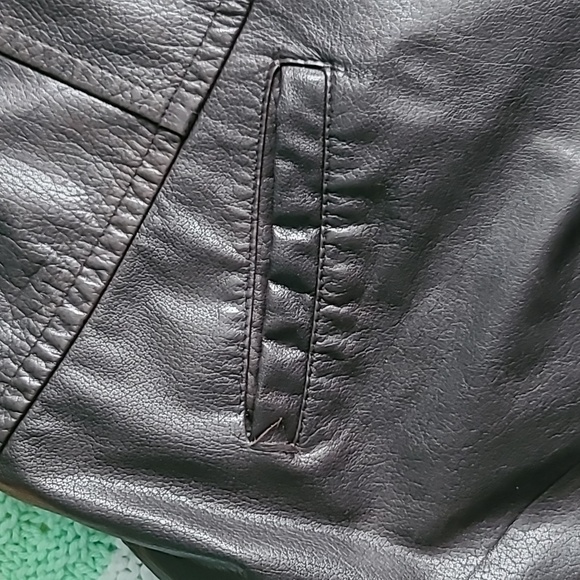 Danier leather coat - Picture 8 of 12